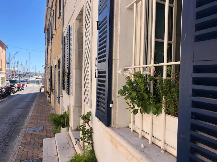 Studios Du Marin Sur Port De Λα Σιοτά Εξωτερικό φωτογραφία
